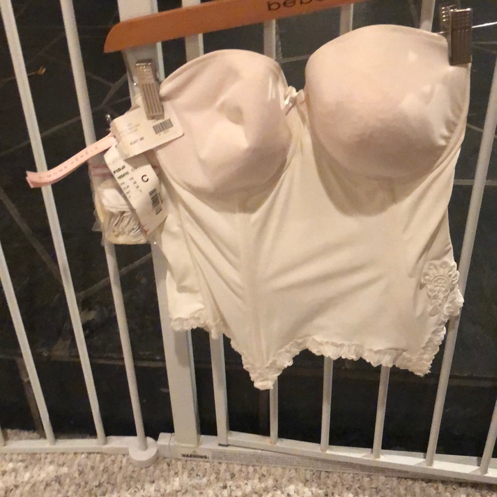 Bustier never warn  tags attached